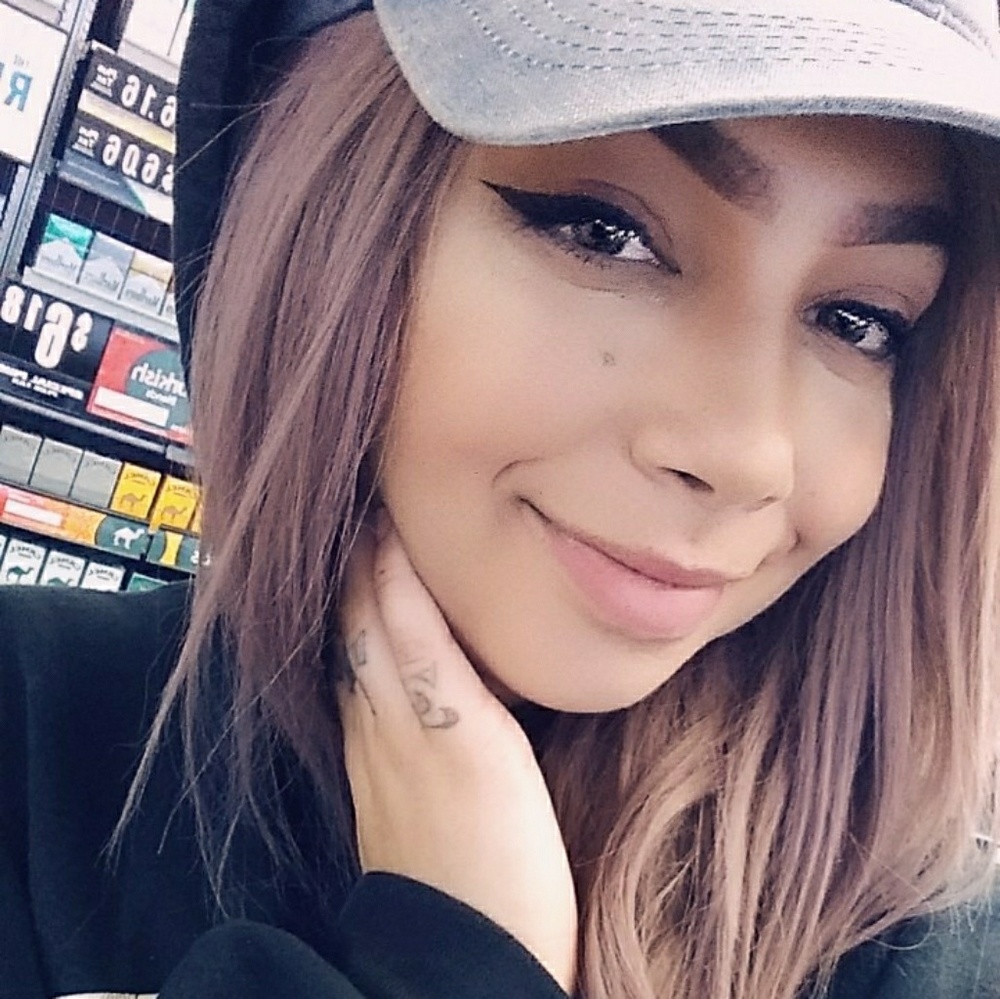 Meet your Posher, Lana